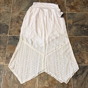 New Directions bright white Asymmetrical Skirt